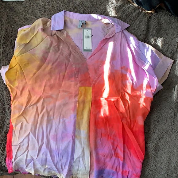 Shirt - Picture 1 of 3